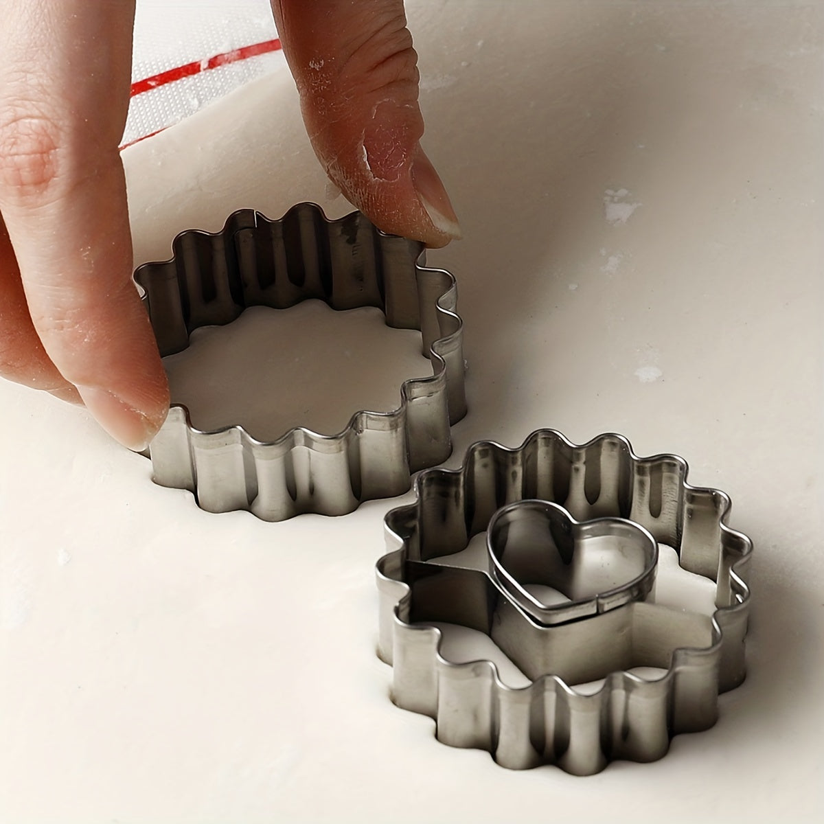 Set of 2 Stainless Steel Linzer Cookie Cutters for Pastries and Biscuits