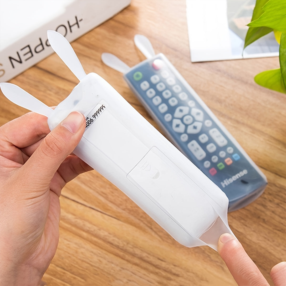 Yoqimli quyon quloqli shaffof masofadan boshqarish qopqog'i, TV va konditsioner uchun chang o'tkazmaydigan