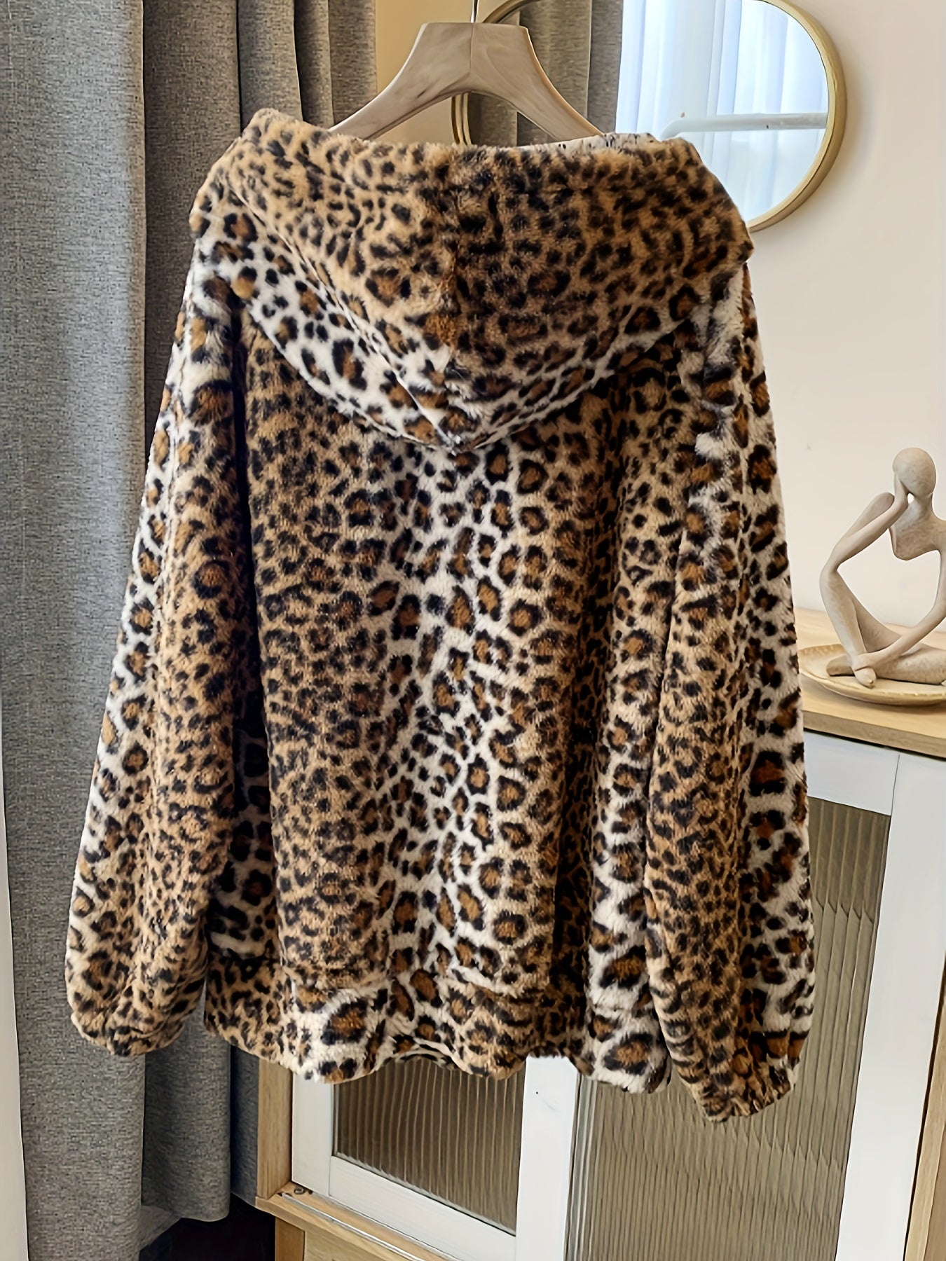 Sudadera con capucha peluda de estampado de leopardo para tallas grandes para mujer, sudadera casual de otoño e invierno