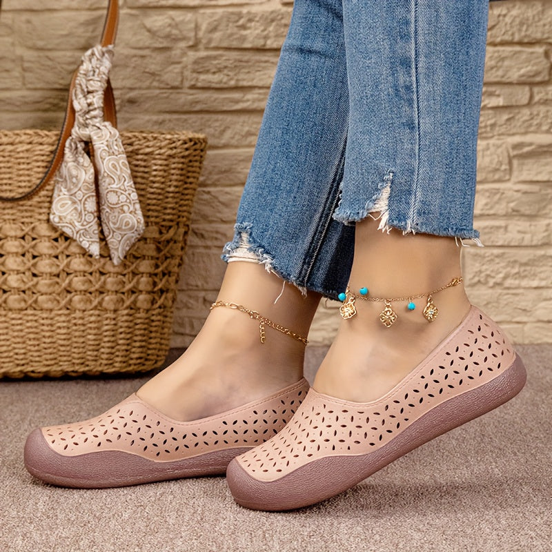 Women's Non-Slip Beach Shoes Flat Sole Cushioned Insole Beige Casual Sandals