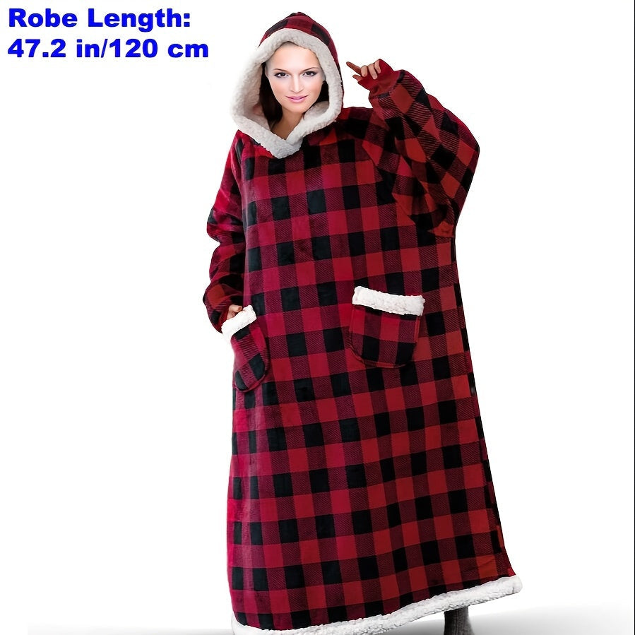 Ko‘k rangli kiyiladigan plash va oq junli chetki qoplama bilan, erkaklar va ayollar uchun uzoq, yumshoq ro‘ba