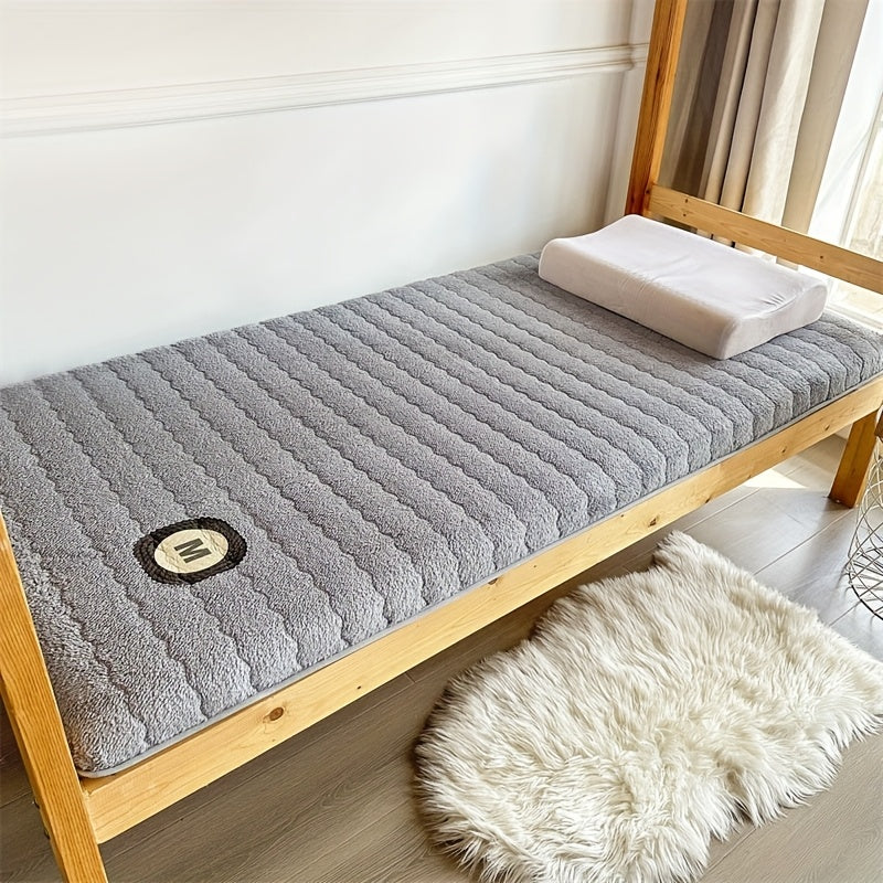 Серый накидка на матрас из флиса с прошитым чехлом, наполнителем из микрофибры, толщиной 3-5 см, не водонепроницаемый, моется в машине