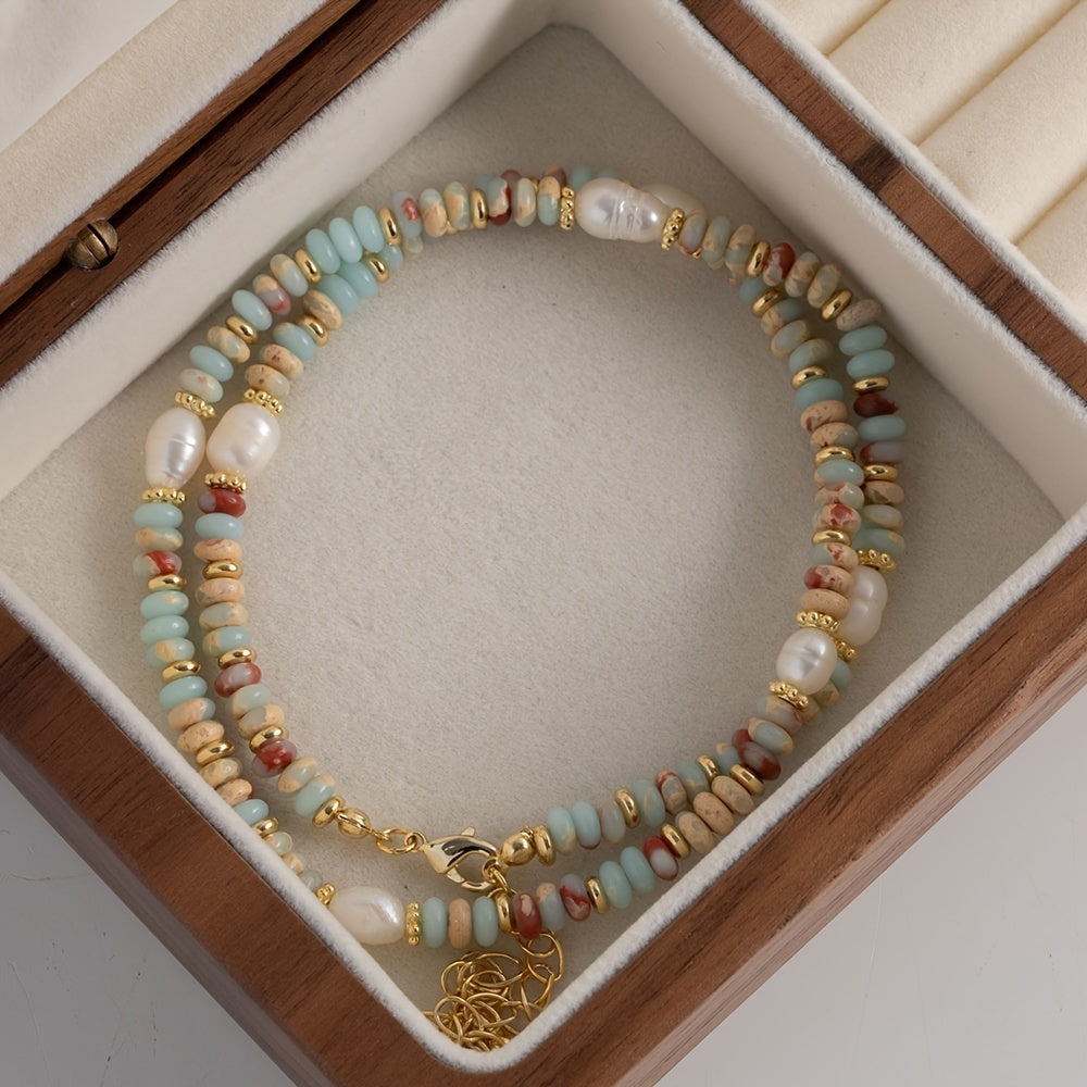 Vintage uslubidagi marjon, boho-chic shirin suv marvaridlari va tabiiy toshlar bilan bezatilgan, tasodifiy kiyimlar uchun yoki o'ylangan sovg'a variantlari sifatida ideal.