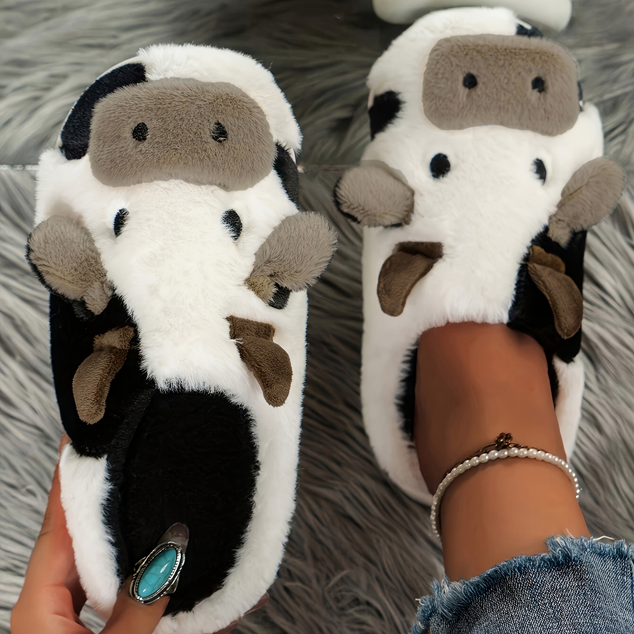 Women's Plush Cow Print Slippers Winter Comfortable Indoor Outdoor Shoes