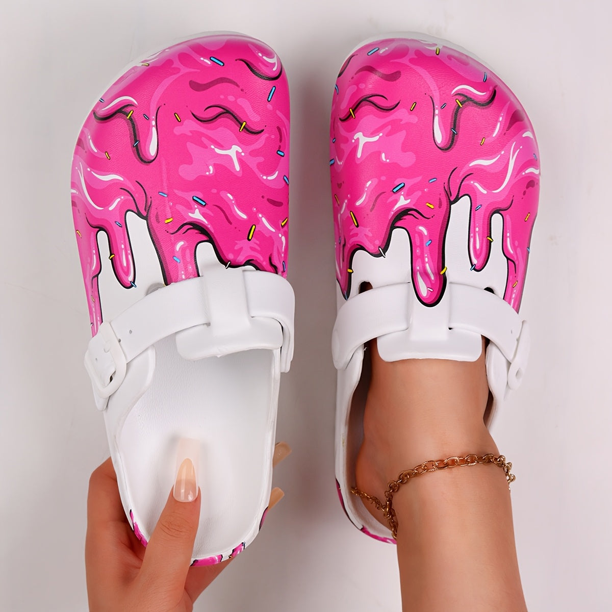 Women's Tie-Dye Graffiti Print Clogs Breathable Non-Slip EVA Sandals