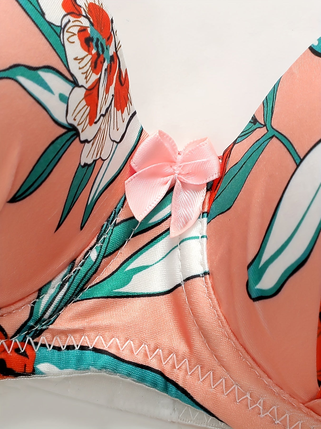 Women’s Color Block Lace Lingerie Set with Bra and Panties