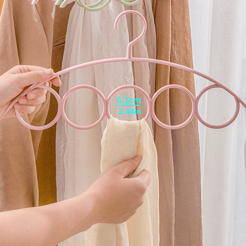 5-Ring Scarf Rack Wardrobe Organizer with Nordic Design and Plastic Hangers