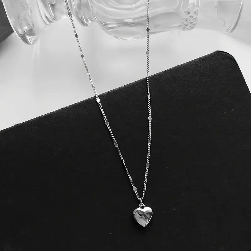 Women's Heart-Shaped Pendant Necklace Silver Elegant Gift Jewelry