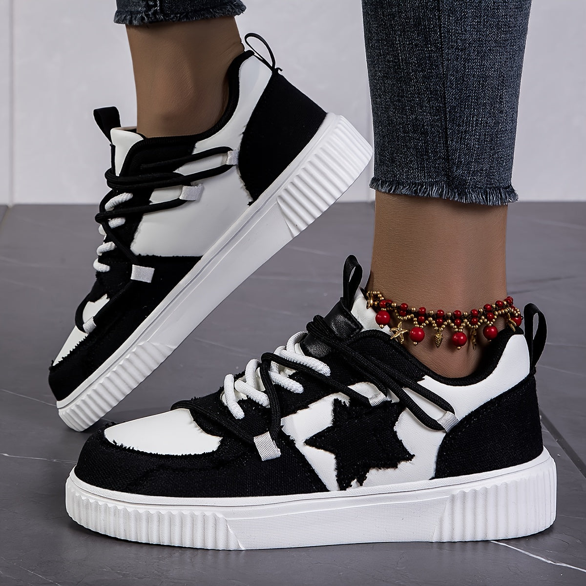 Women's Lace-Up Platform Sneakers for Casual Walking with Stars Print