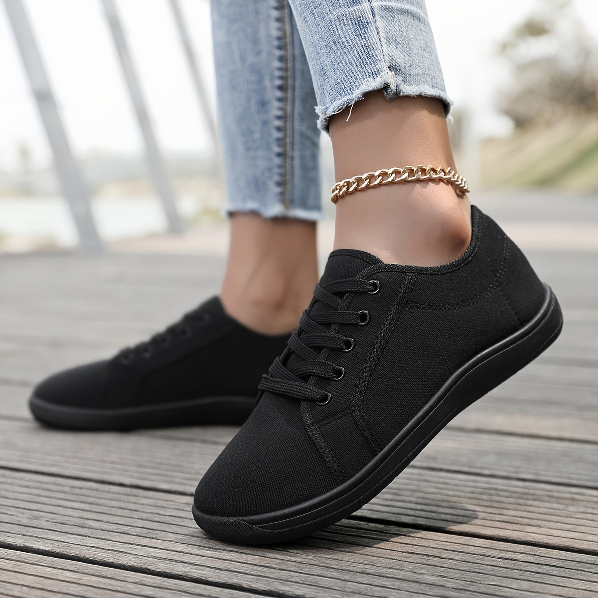 Women's Breathable Canvas Casual Sneakers Wide Width Lace-Up All-Season Black and White