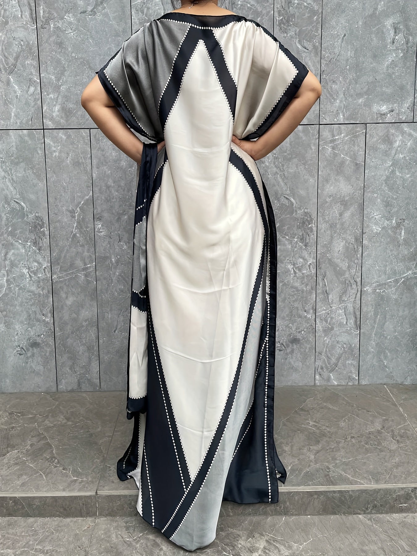 Plus o'lchamli ayollar uchun boho gul bosma maxi kiyiqli chinni erkin fit plyaj kiyimi