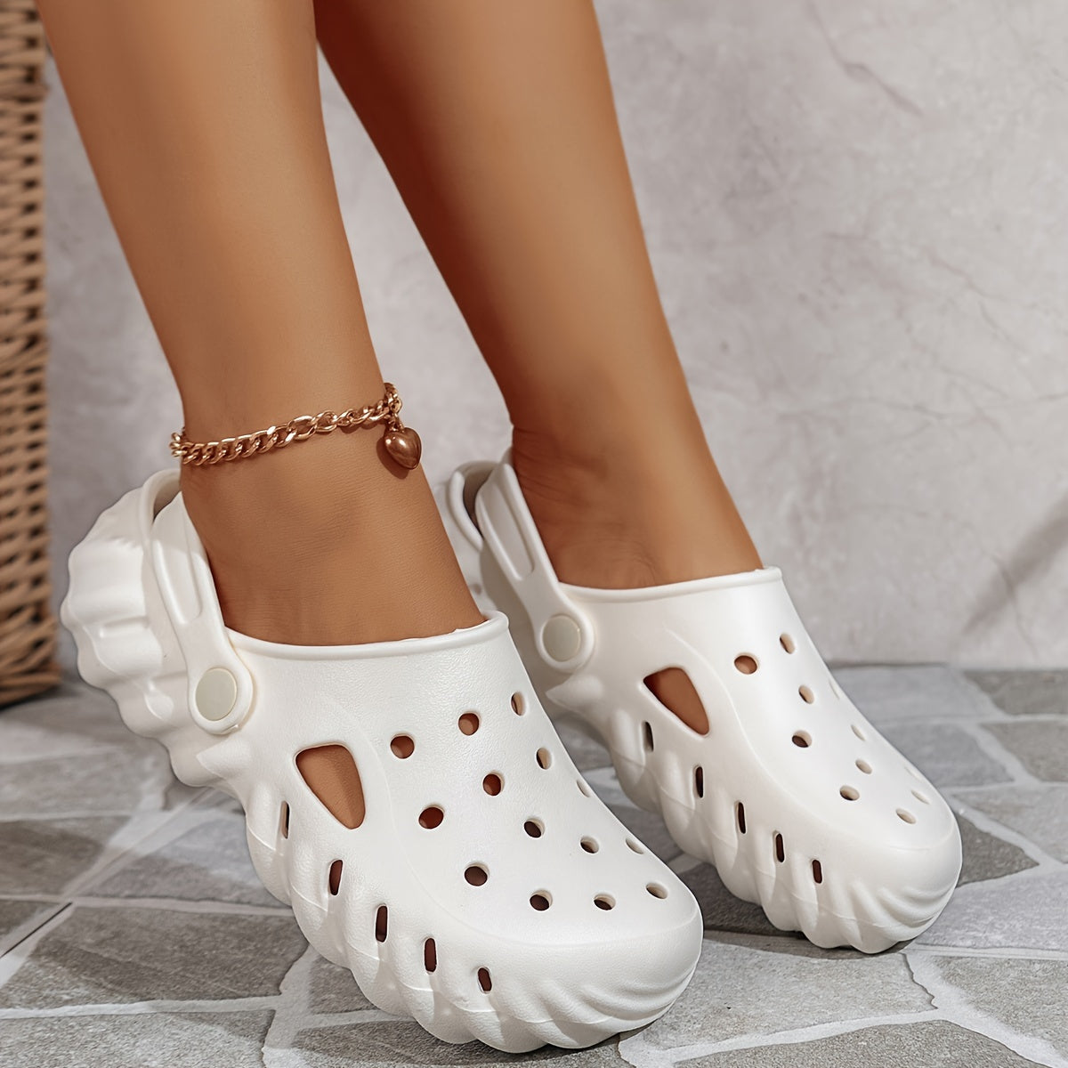 Women's EVA Clogs Breathable Non-slip Beach Garden Shoes