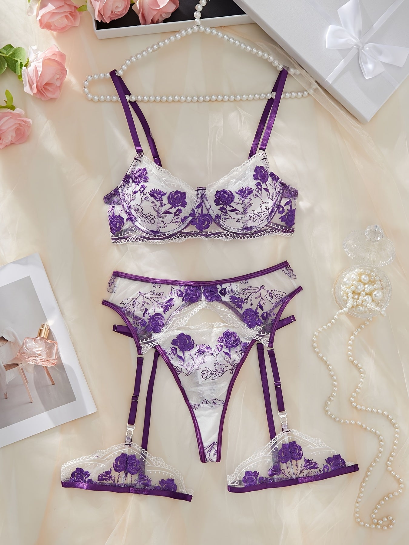 Women's Seductive Lace Lingerie Set with Adjustable Straps
