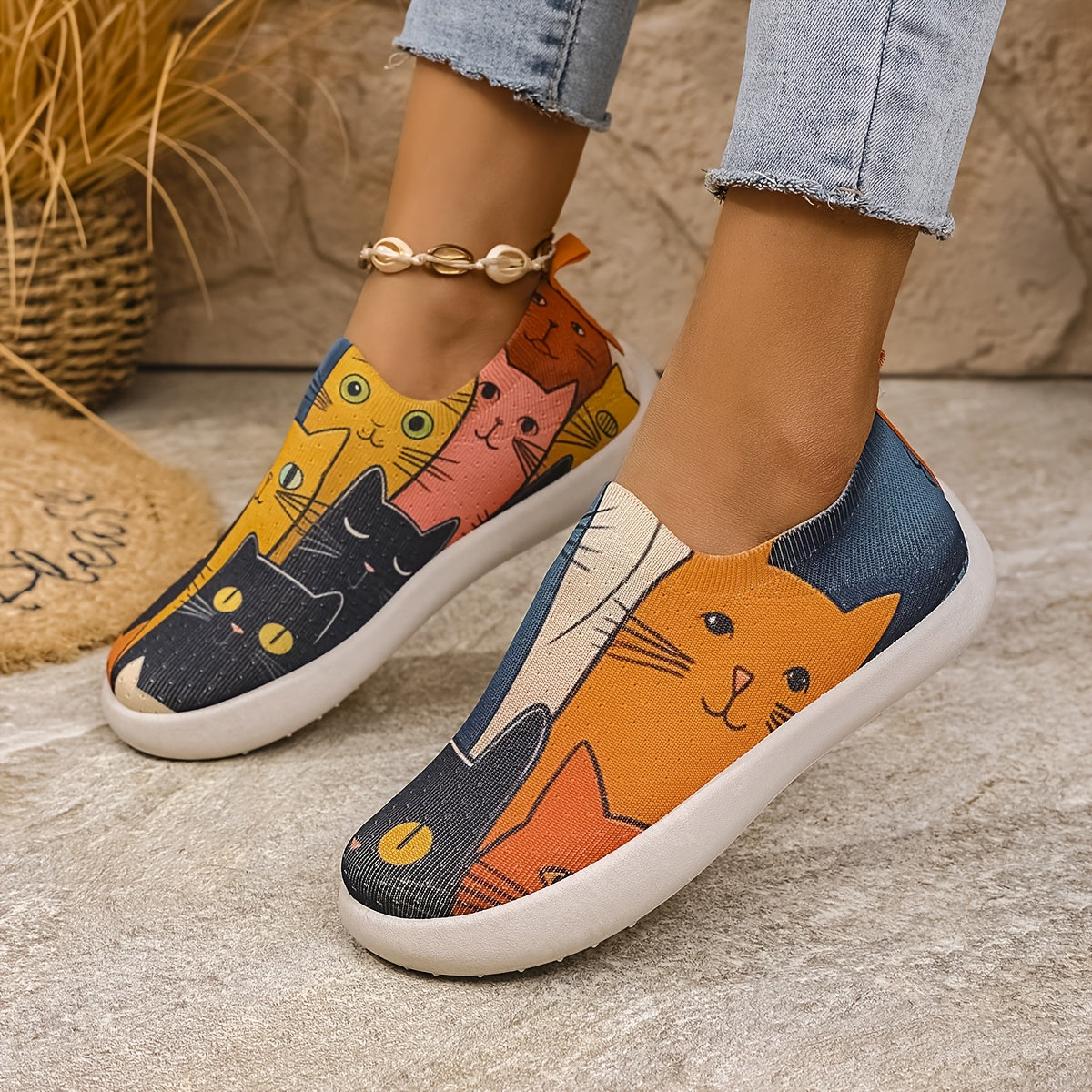 Women's Cat Print Slip-On Sneakers Breathable Mesh Lightweight Casual Shoes
