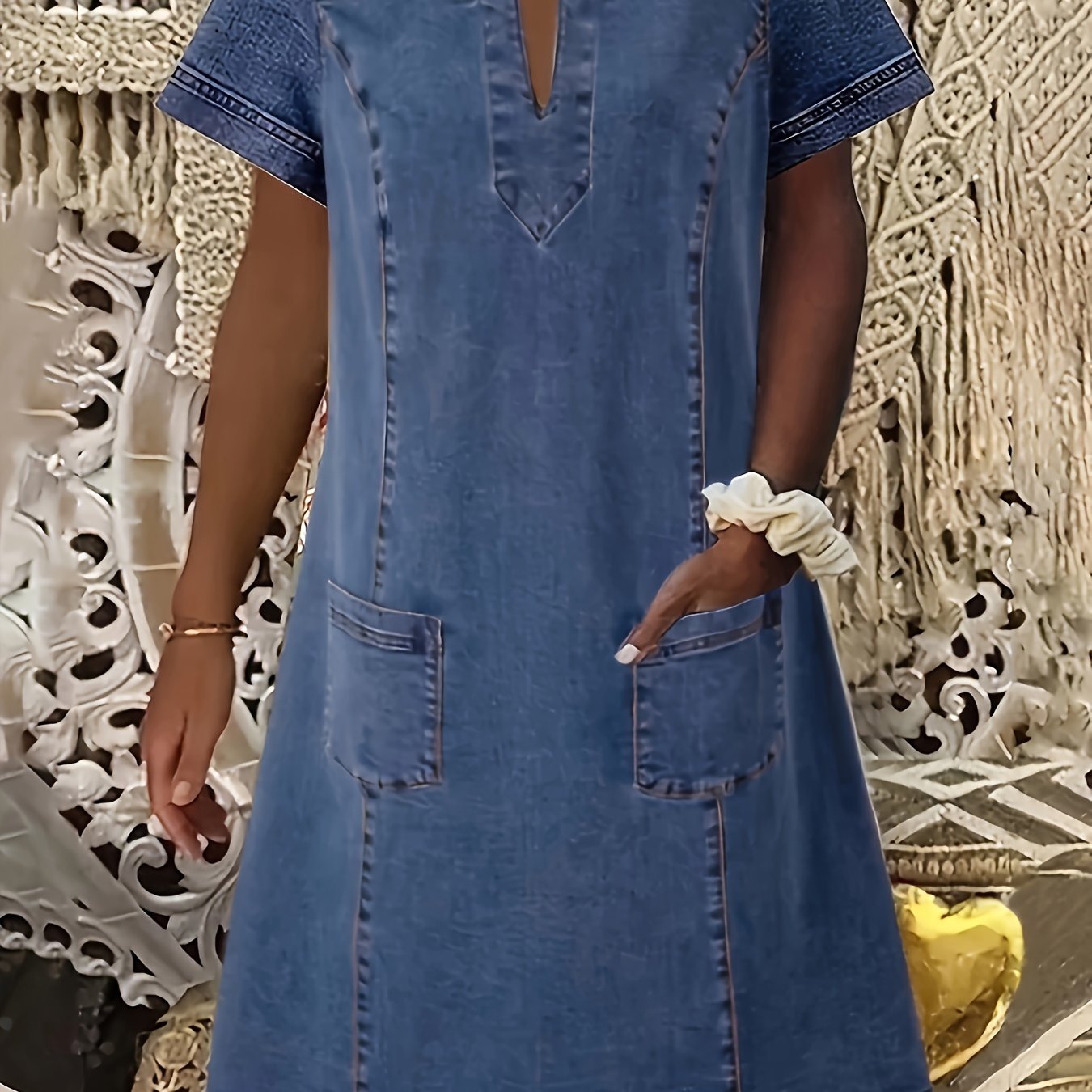 Ayollar uchun katta o'lchamdagi denim kiyi V-shaklli bo'yinli, qisqa qo'lli, bir rangli