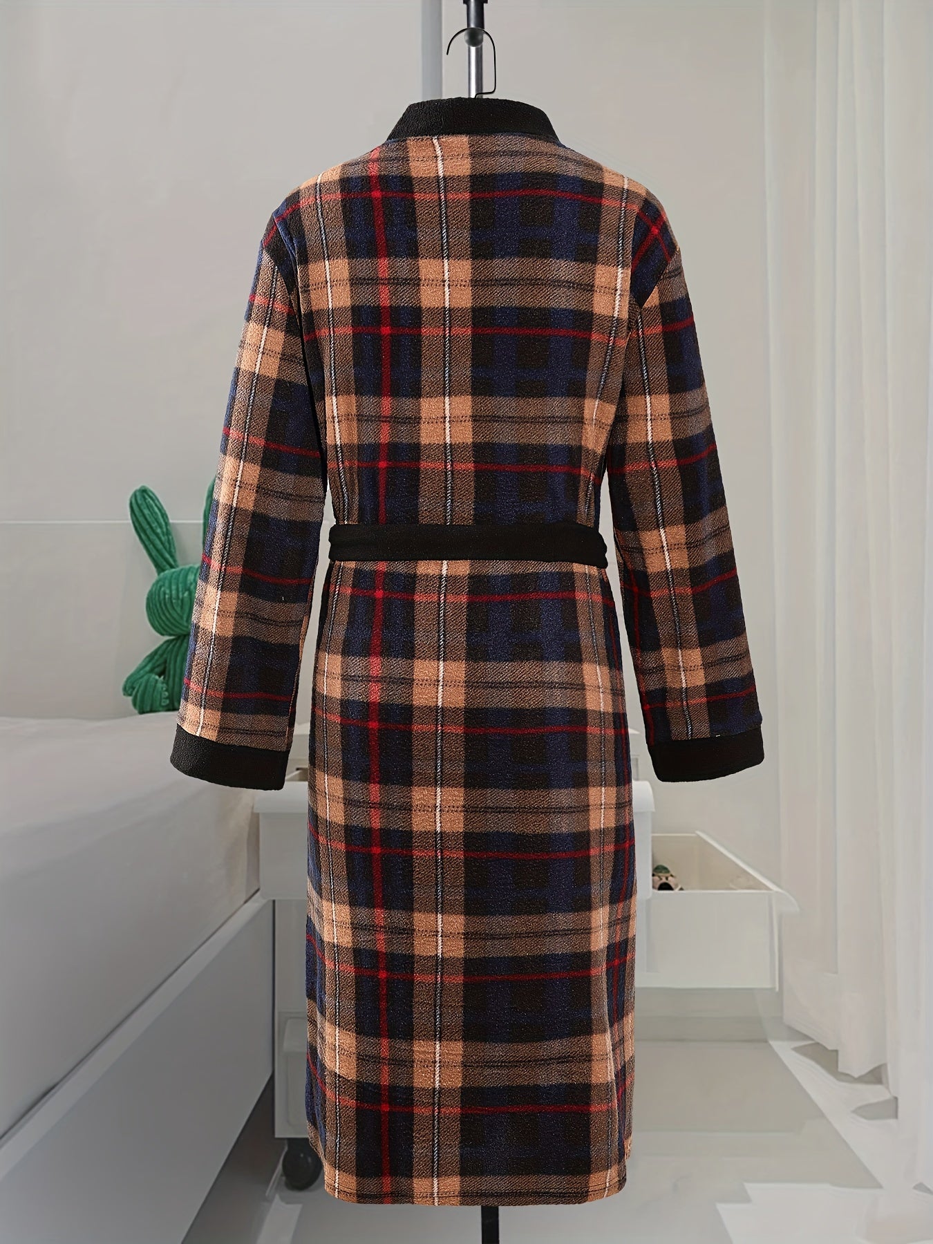 Men's Checkered Fleece Robe with Pockets, Long Sleeve, Fall Winter Lounge Nightwear