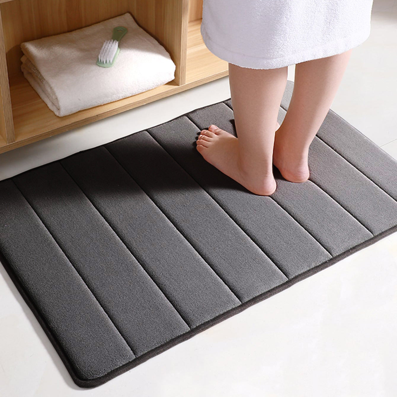 Dark Gray Polyester Bath Mat Non-Slip Plush Rectangular Machine Washable