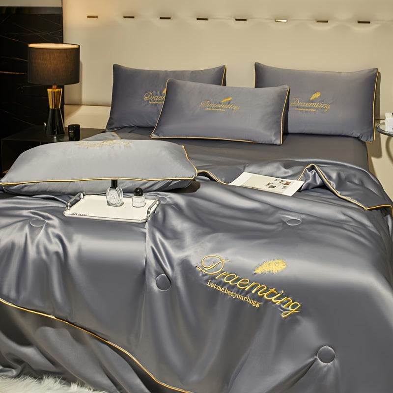 Yumshoq va teriga do'st yozgi ko'rpa bir rangda.