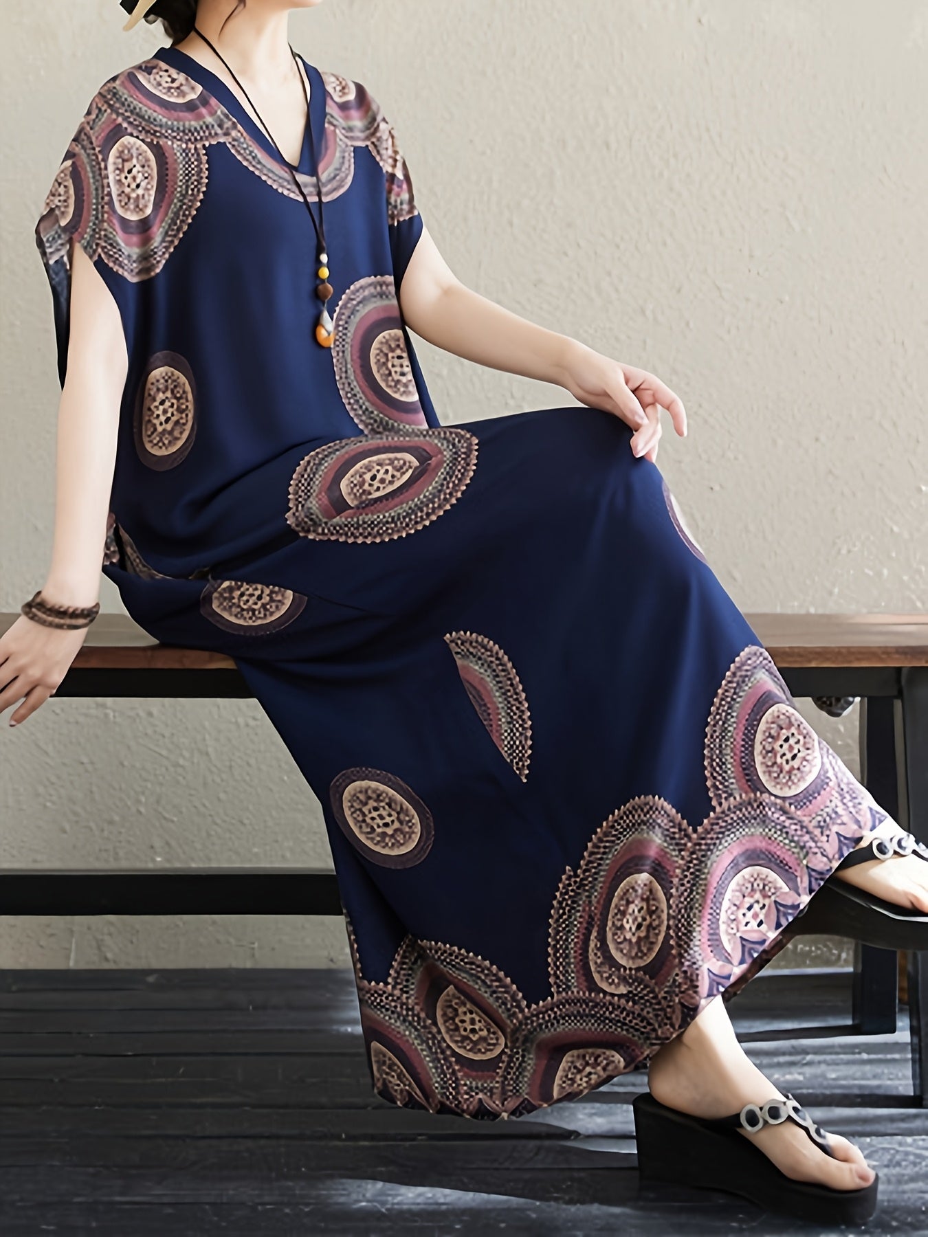 Женское платье макси в стиле бохо шик из вискозы с пейсли, зелёное, с V-образным вырезом и короткими рукавами