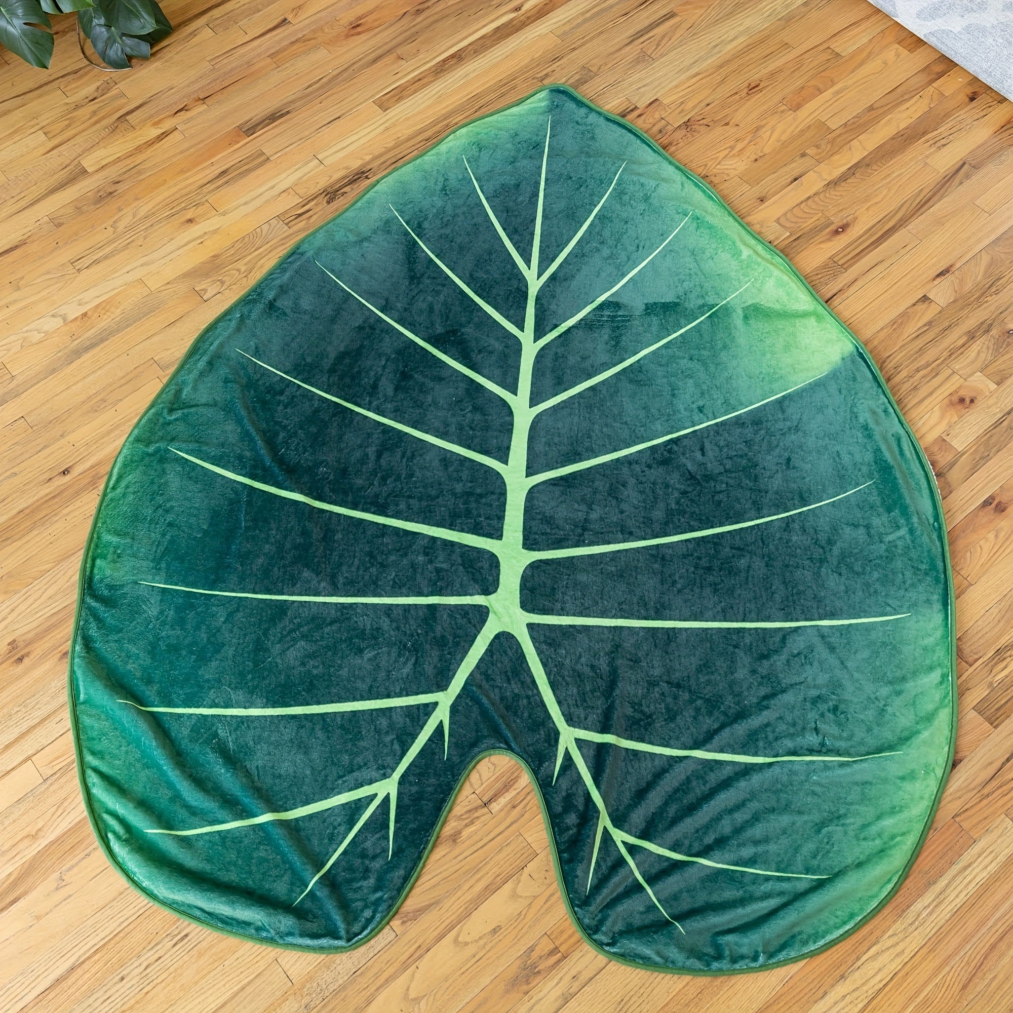 Green Leaf Shaped Blanket Cozy Throw for Couch Bed Sofa Travel