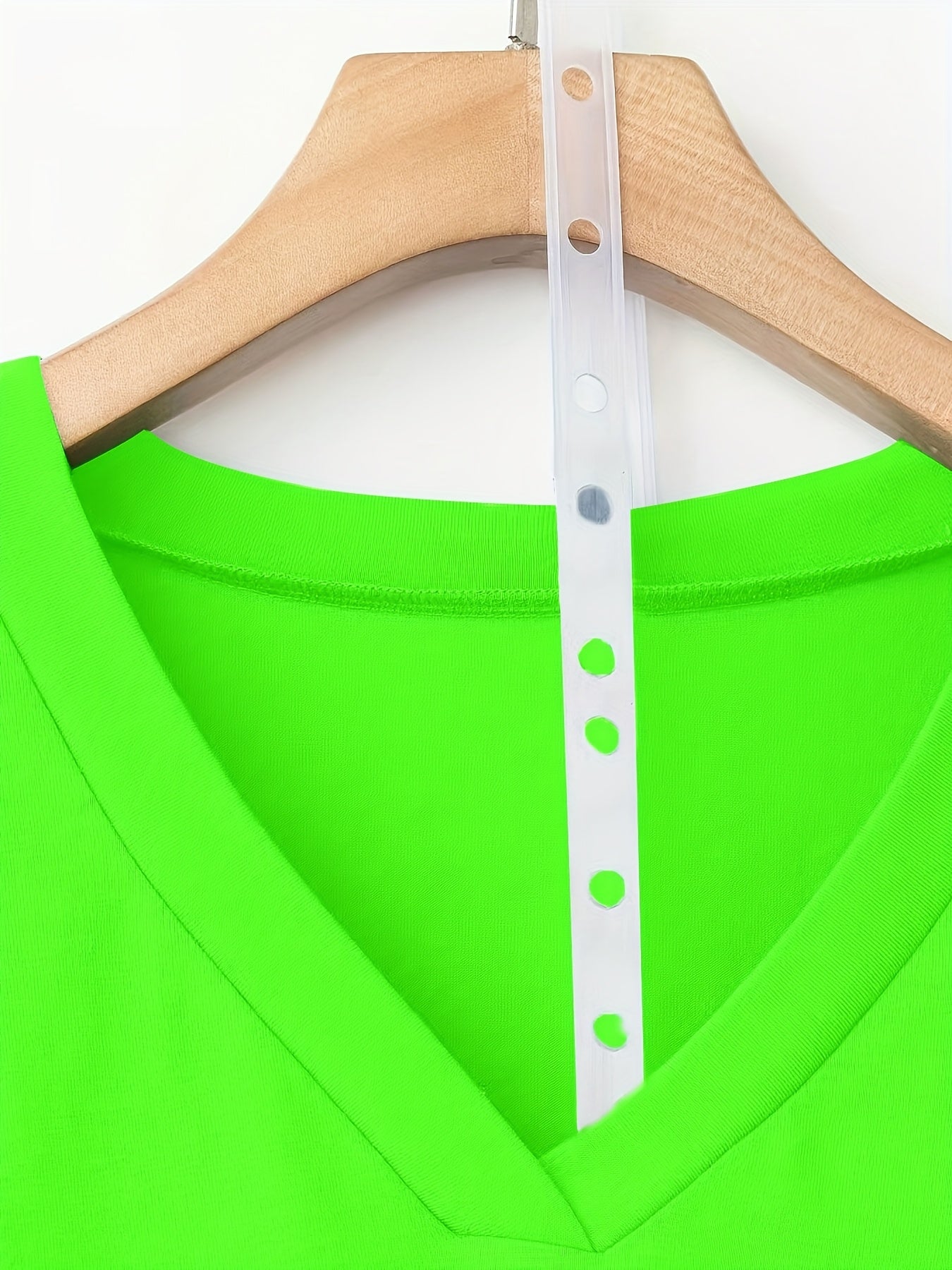 Women's Plus Size V-Neck Loose Top with Pockets Black Casual Summer Blouse