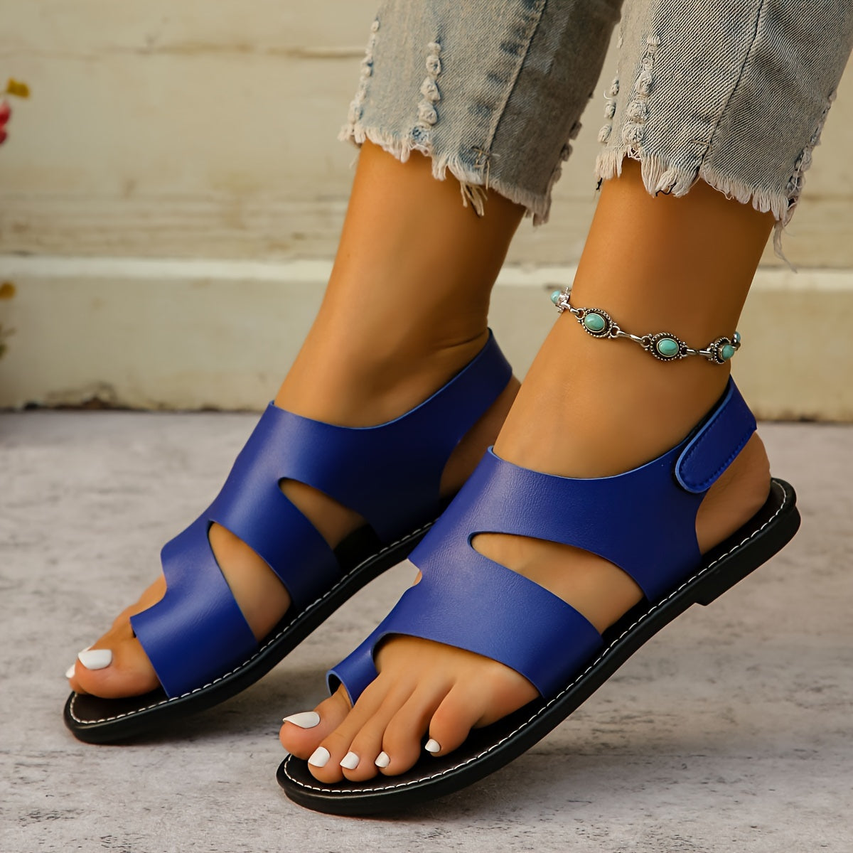 Women's Solid Color Slip-On Sandals with Soft Sole for Beach and Casual Wear