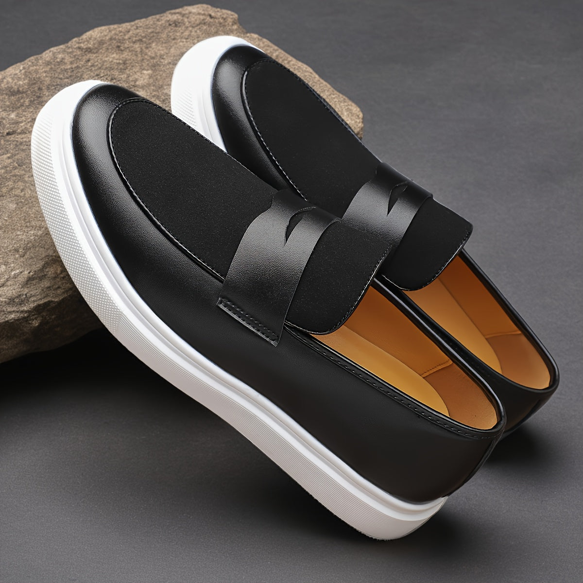 Men's PU Slip-On Dress Shoes Solid Color Low Top Round Toe All-Season