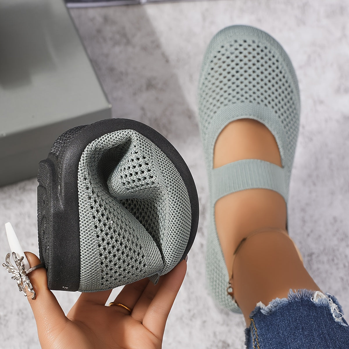 Ayollar uchun nafas oluvchi slip-on poyabzal yengil bej kundalik krossovkalar qulay