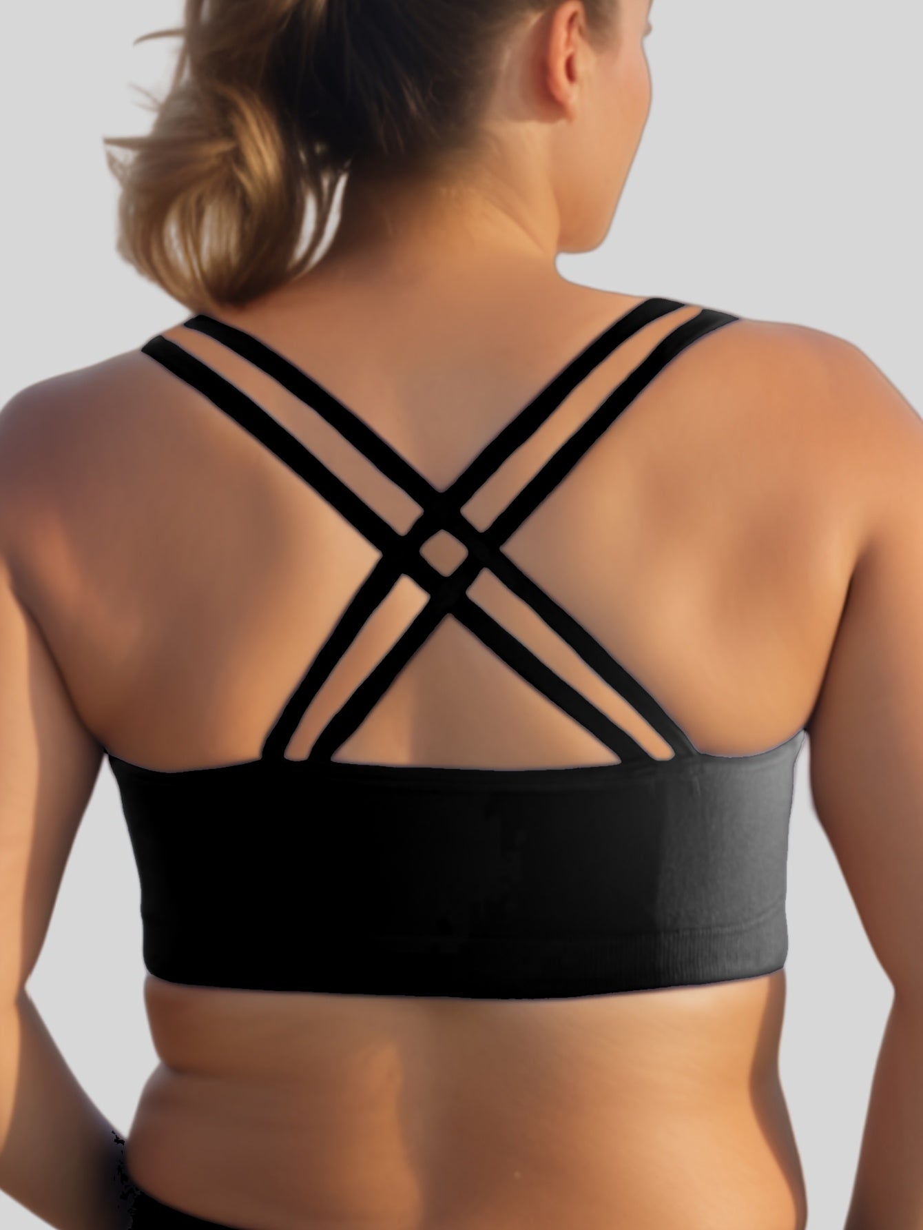 Women's Plus Size Breathable Sports Bra with Removable Pads and Crisscross Back