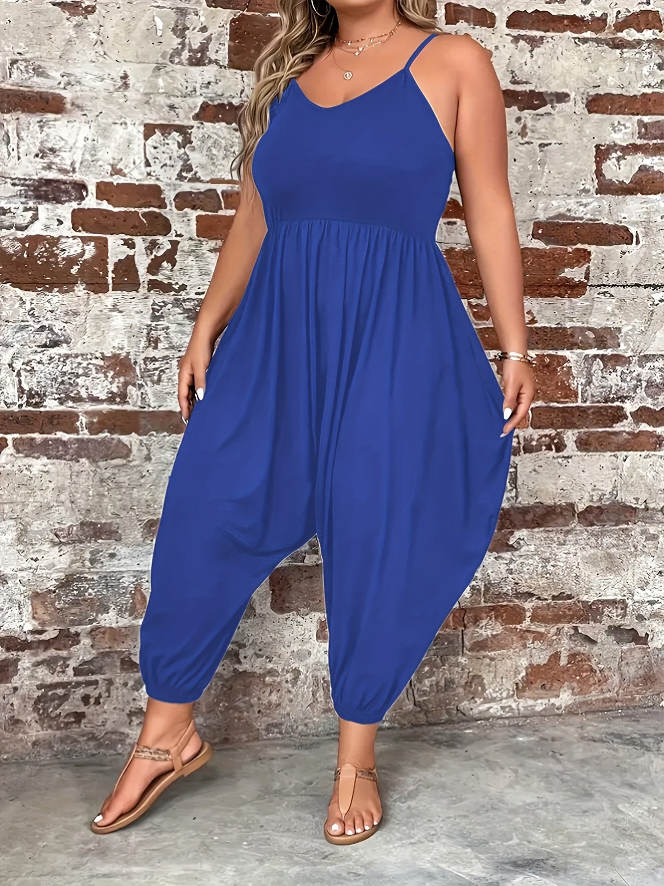 Women's Plus Size Green Sleeveless Jumpsuit with V-Neck and Wide Legs
