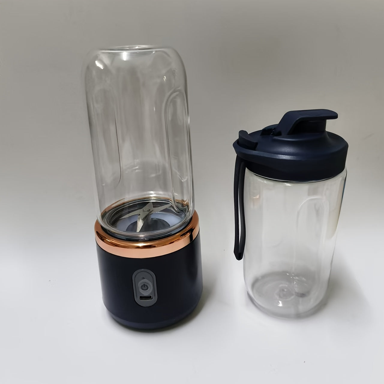 Vaso licuadora portátil recargable por USB de 0.3L para batidos y jugos de viaje