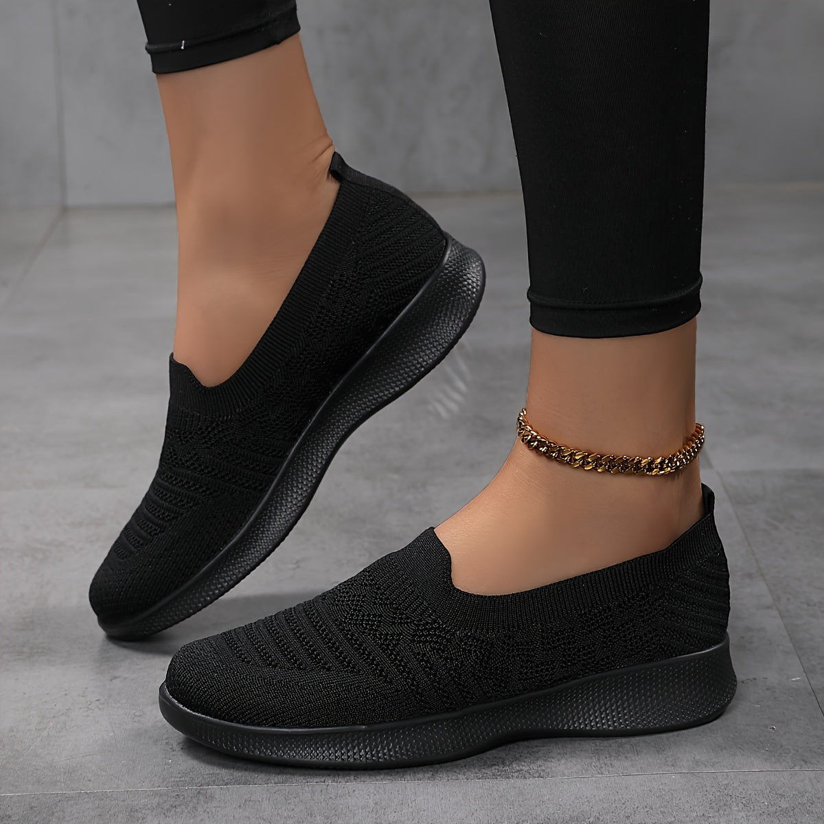 Women's Slip-On Sneakers Breathable Mesh Platform Flats for Walking and Fitness