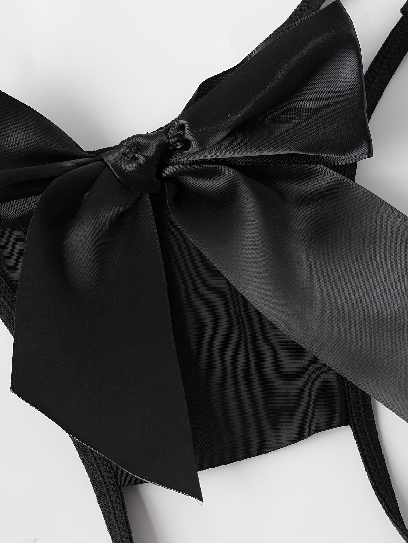 Роскошное кружевное боди-стринги с узором, открытым промежутком и низкой талией