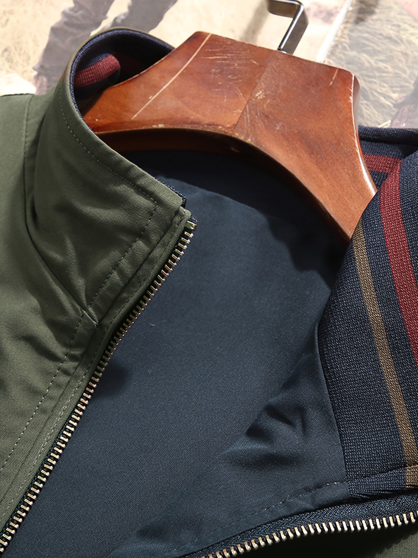 Men's Reversible Windproof Jacket with Pockets and Military-Inspired Design