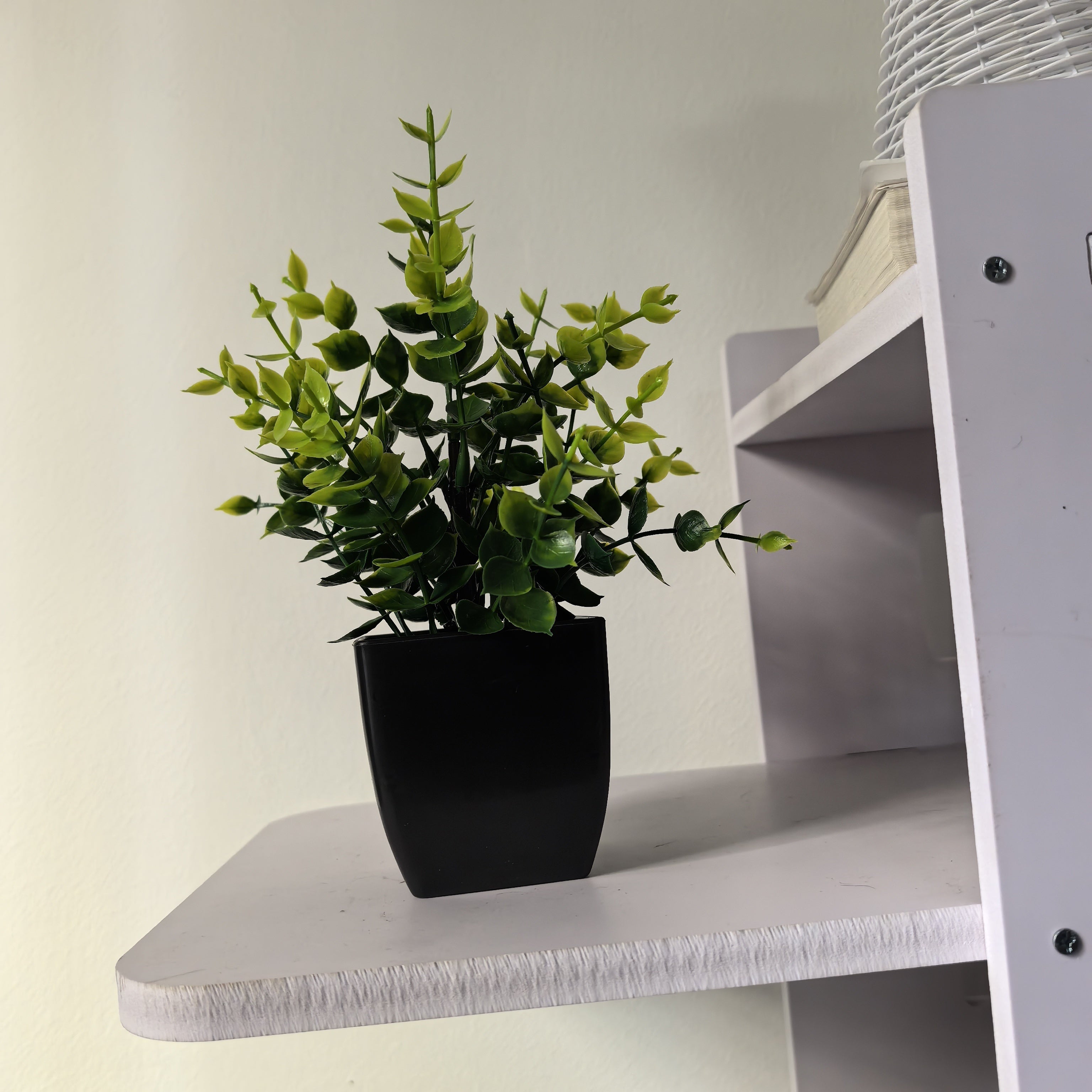 1pc Versatile Faux Fern Bonsai, ideal for home or office decor, and suitable for Halloween, Christmas, and Easter. Comes with pot.