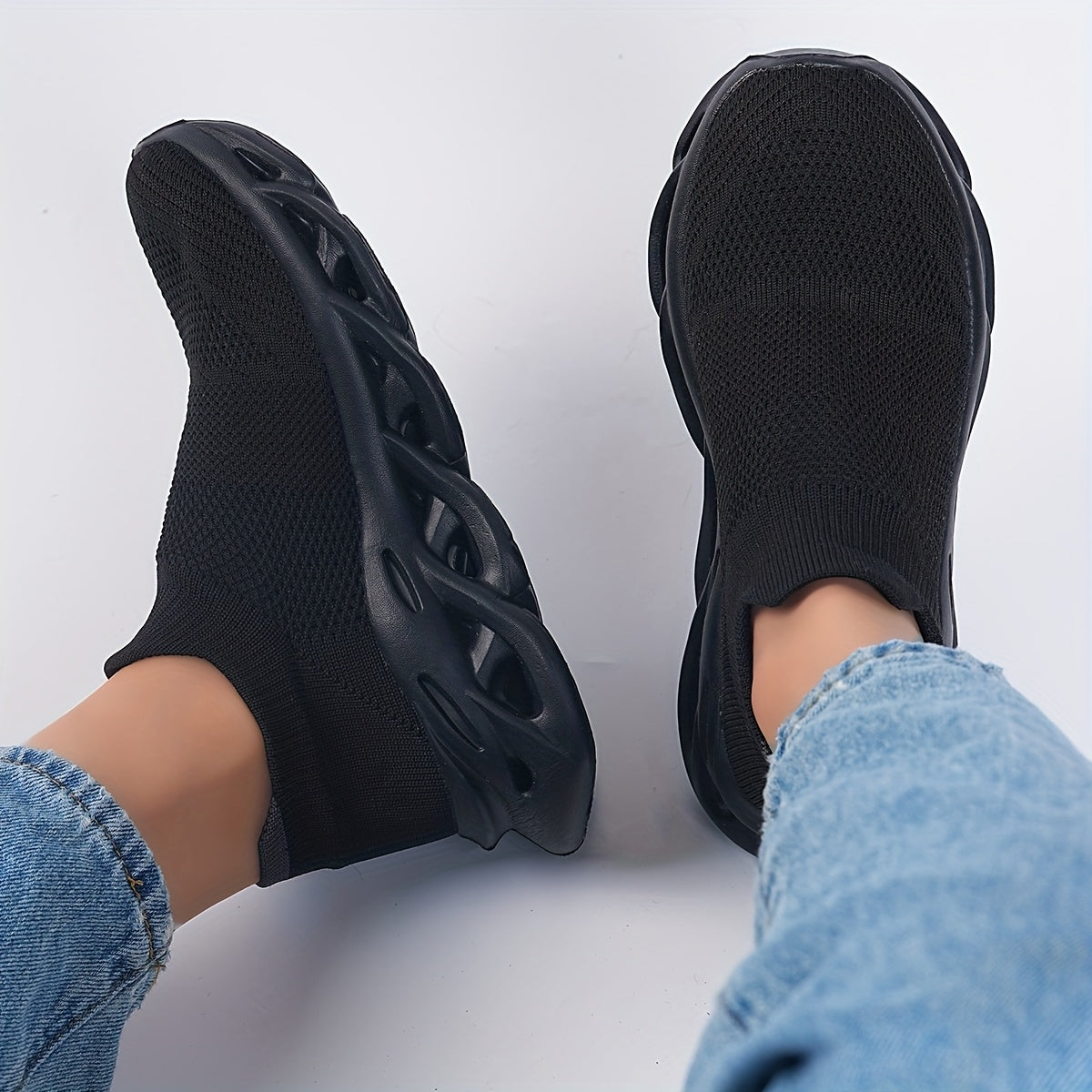 Women's Slip-On Walking Sneakers Breathable Knit Lightweight Casual Shoes