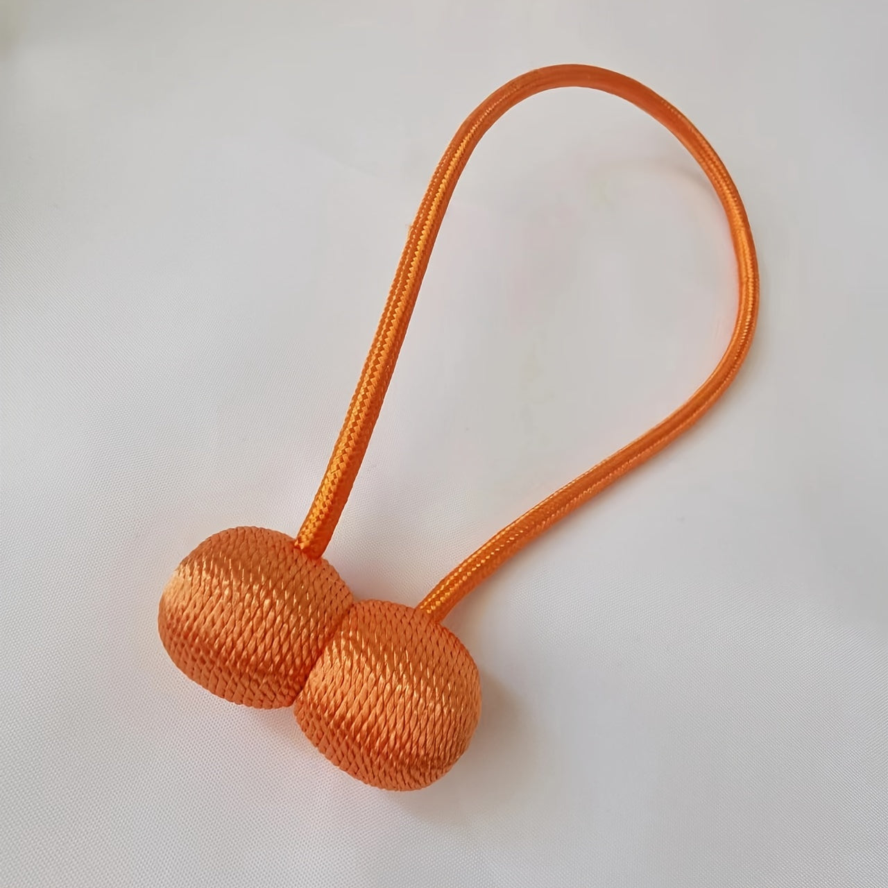 Cierre de cortina magnético con extremos esféricos dorados para soporte de cortina de ducha en baño