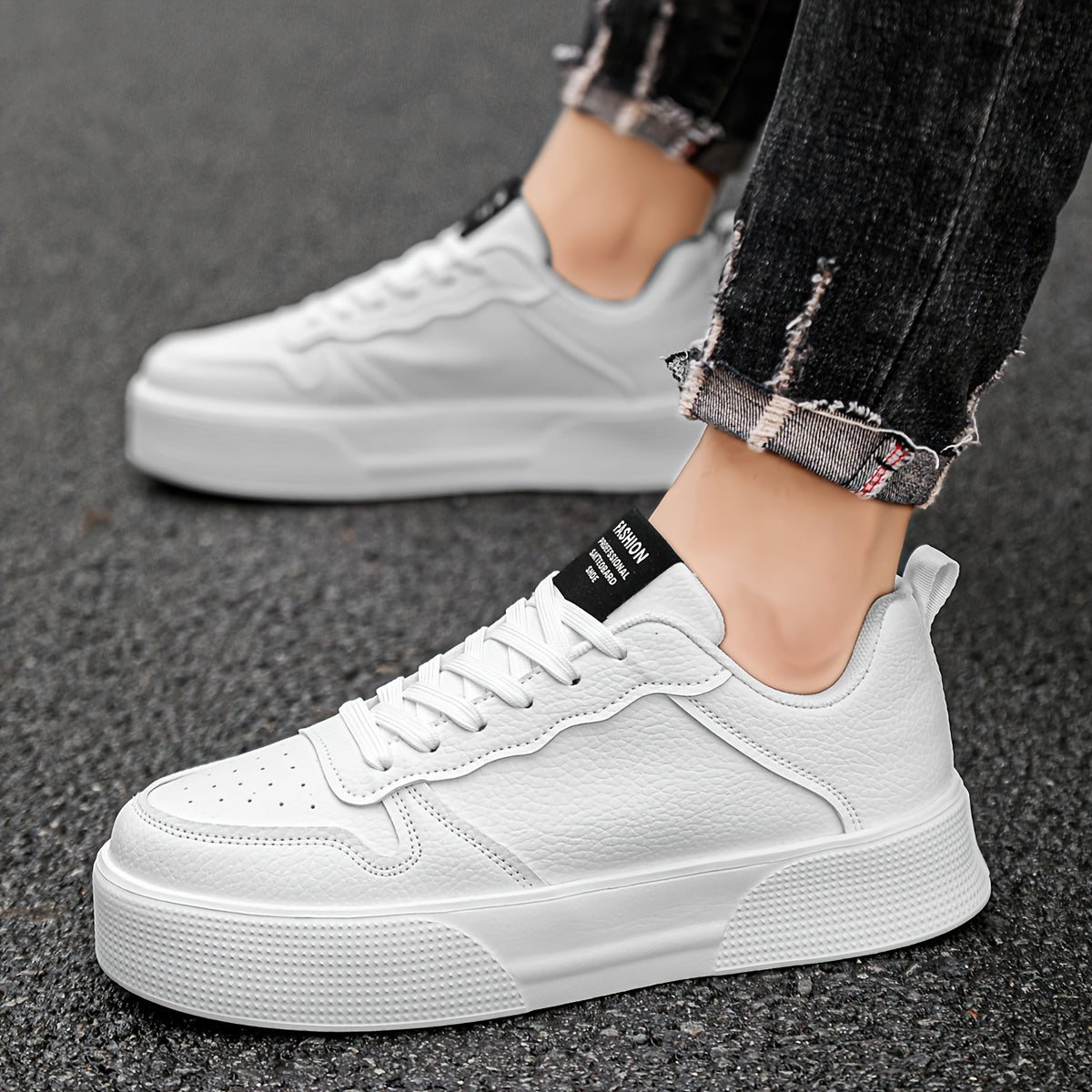 Erkaklar uchun bog'ichli tasodifiy sport poyabzallari, bir xil rangda, ko'p maqsadli dizayn, qulay va nozik, balandlikni oshirish uchun qalin taglik.