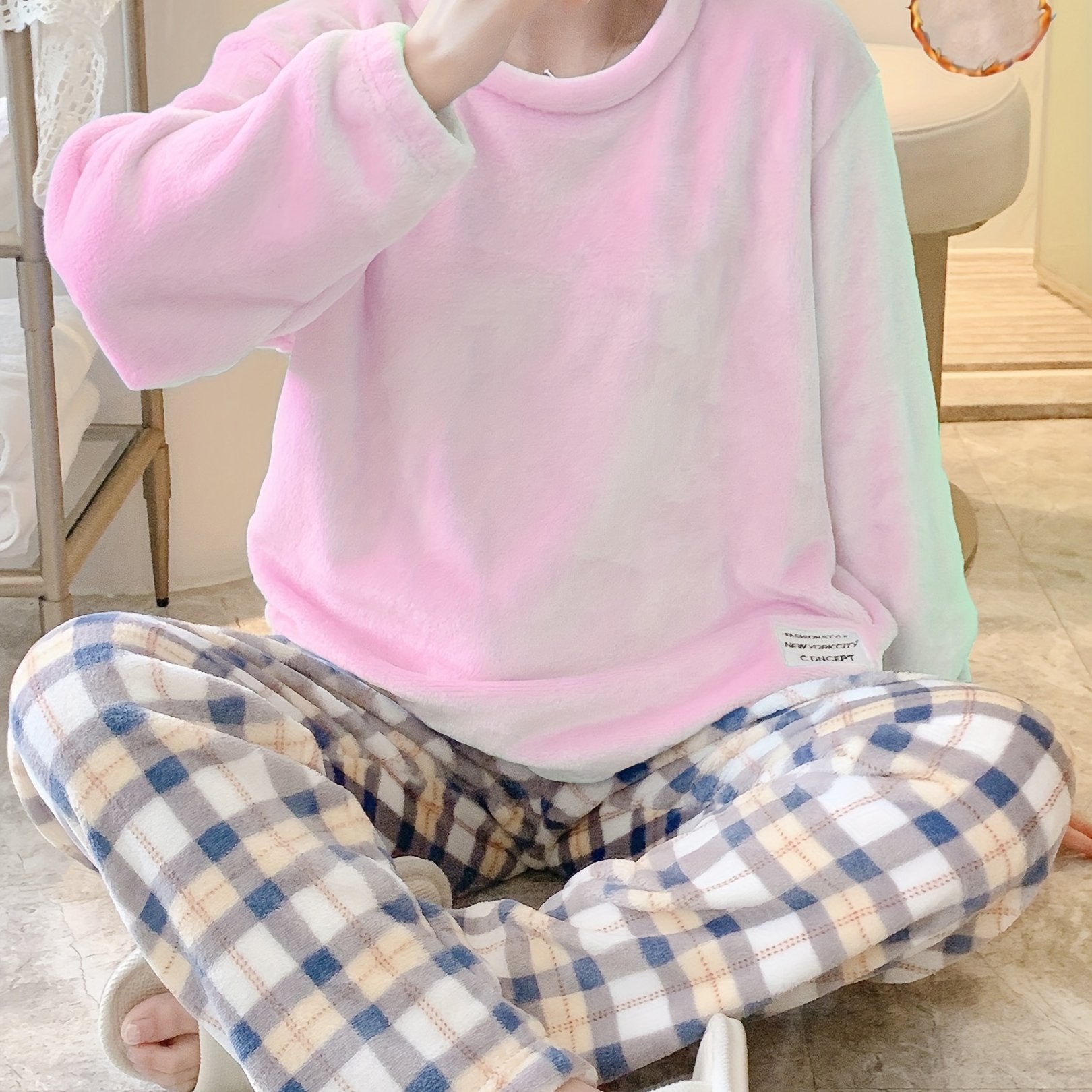 Women's Plaid Fuzzy Pajama Set Long Sleeve Crew Neck Elastic Waist Pants Winter Sleepwear Loungewear