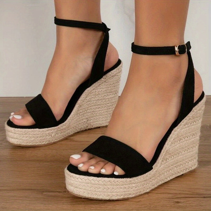 Ayollar uchun to‘g‘ri rangli matodan yasalgan, bilakdan bog‘langan, qistirma yopiq, platforma to‘pi, TPR taglik va poliuretan ichki qismi bo‘lgan poyabzal. Yuvilmaydi. Espadril to‘pi bilan yuqori to‘p uslubi va