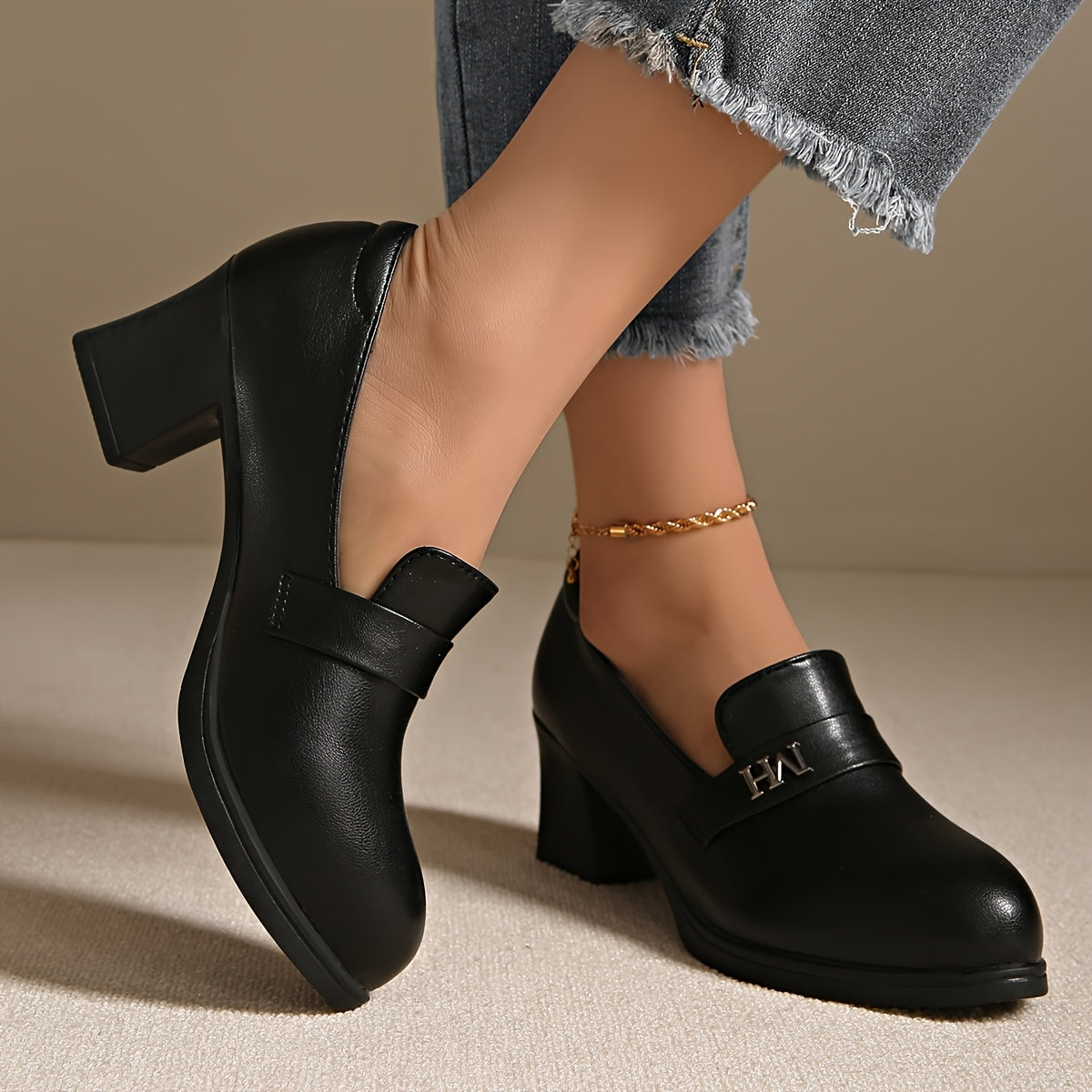 Ayollar uchun blok poyafzalari qulay va ko‘p maqsadli kiyinadigan poyabzal