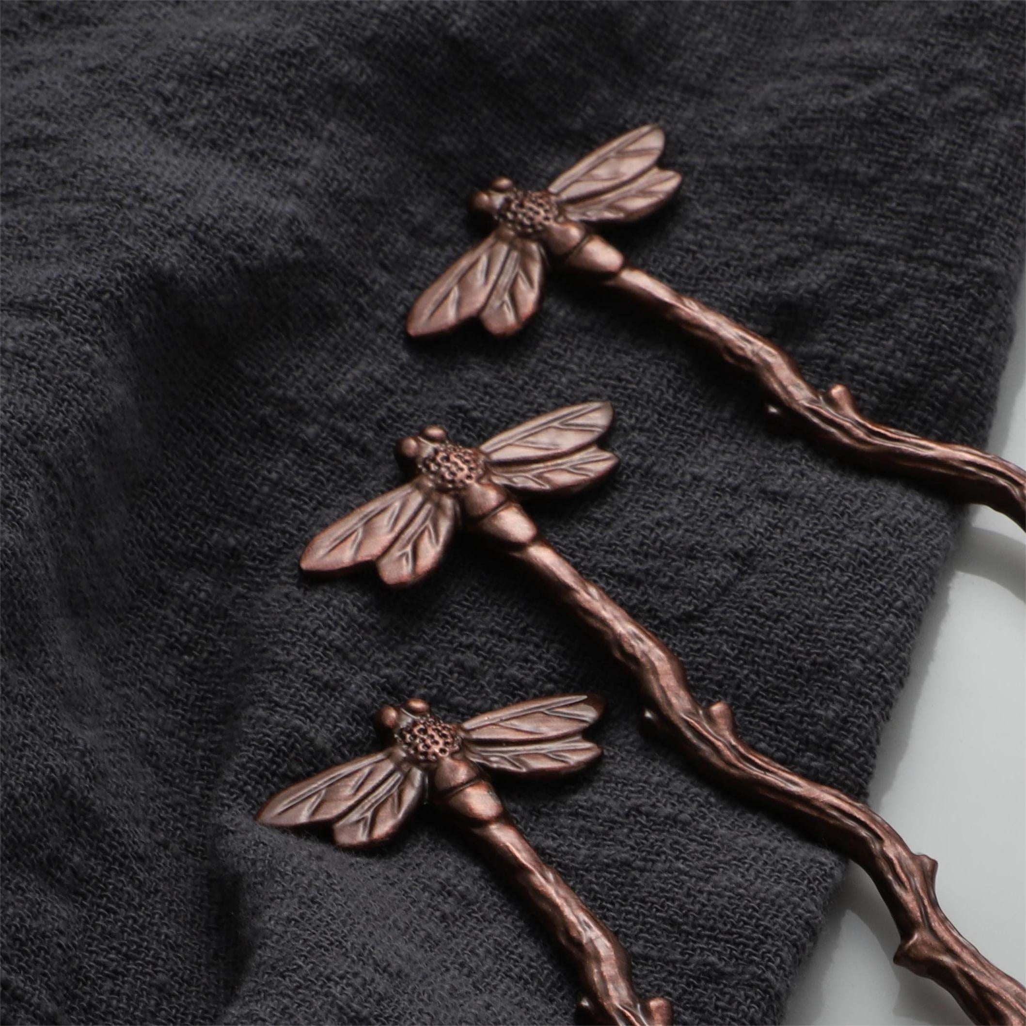 Продается ретро ложка для кофе в виде пчелы с закрученной ручкой, небольшая посуда.