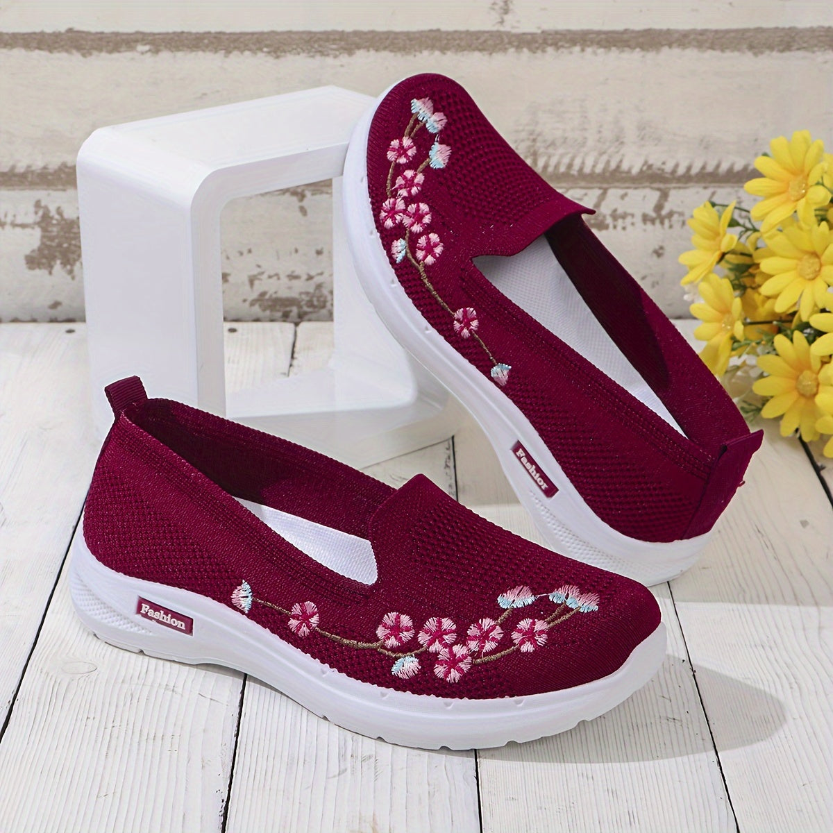 Ladies' Knitted Fabric Running Shoes with Embroidered Double-Layered Soles