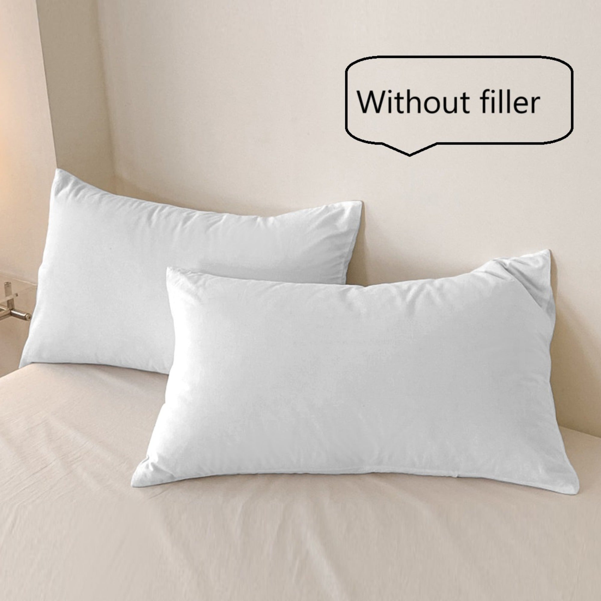 Bir yoki ikki dona oq yostiq qoplami, yostiq markazisiz, yumshoq va nafas oladigan matodan tayyorlangan. Bu yostiq qoplamalari yumshoq, qulay va yotoqxona, mehmonxona, mehmonxona, mehmonxona, B&B va maktab yotoqxonalari uchun mos.