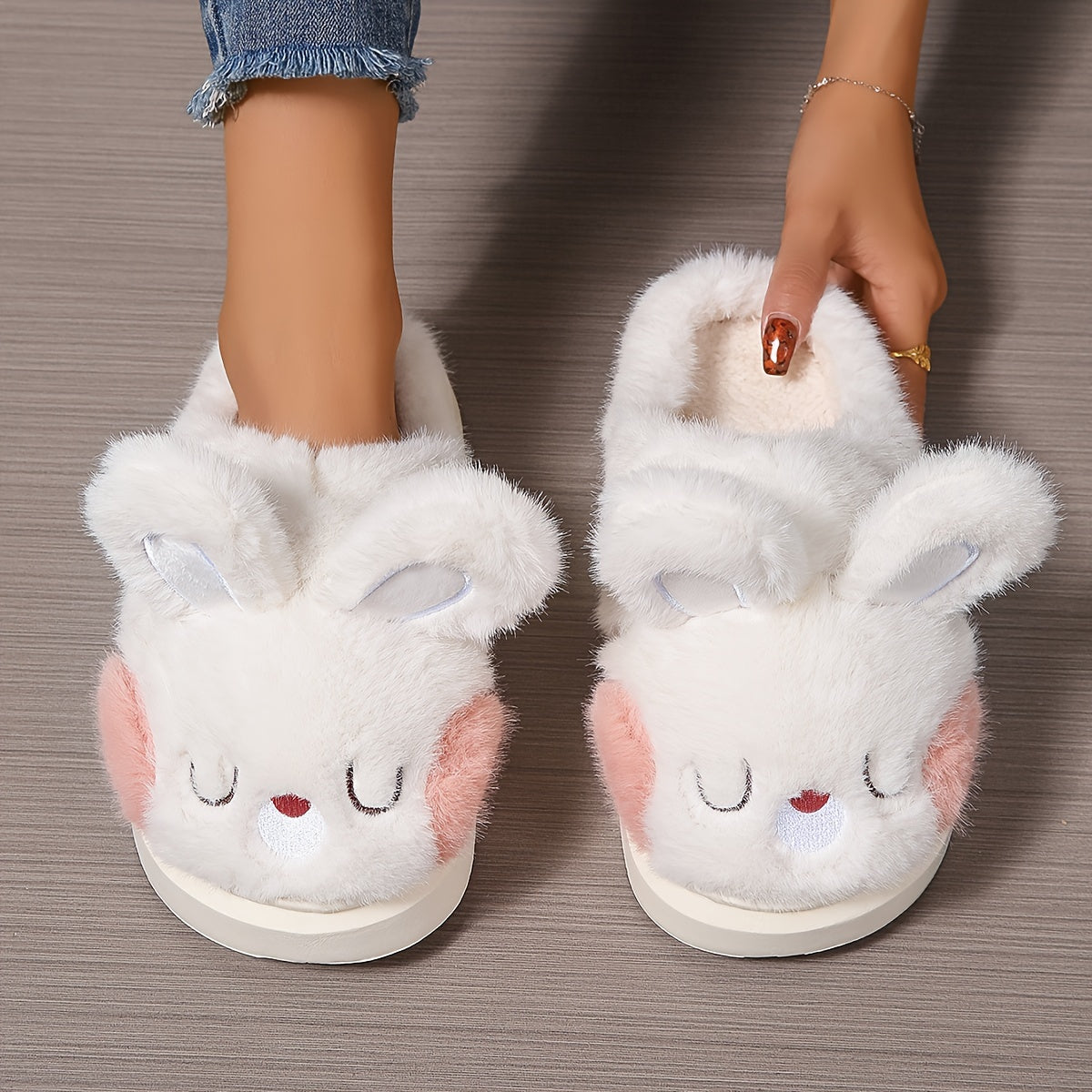 Women's Cozy Cartoon Bunny Slippers Indoor Warm Slip-On Shoes