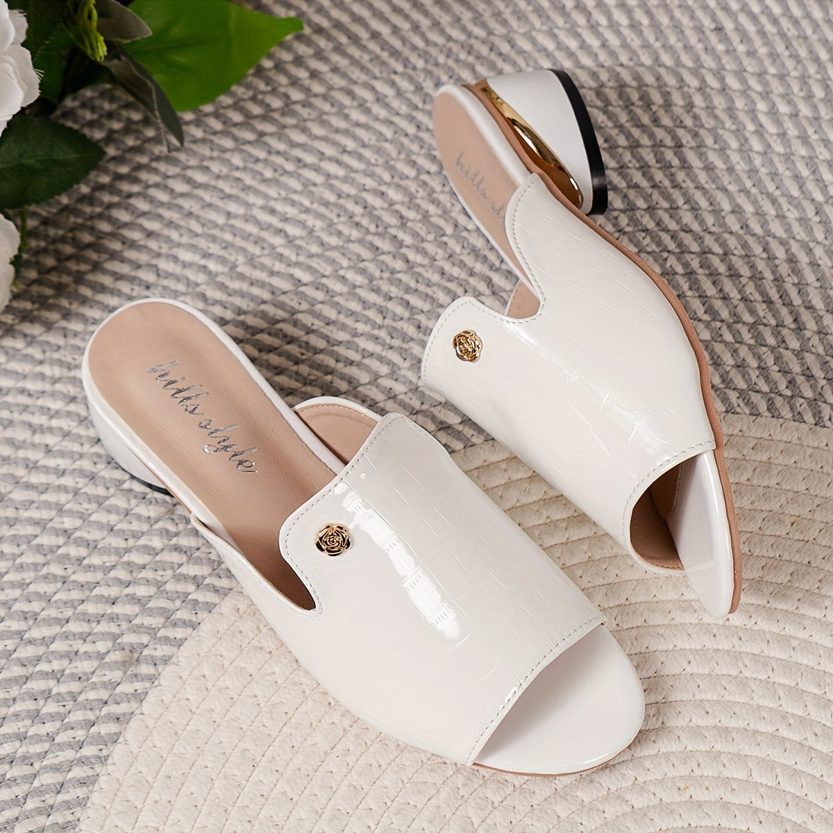 Women's Crocodile Pattern Chunky Heel Sandals Open Toe Slip-On Summer Low Heel