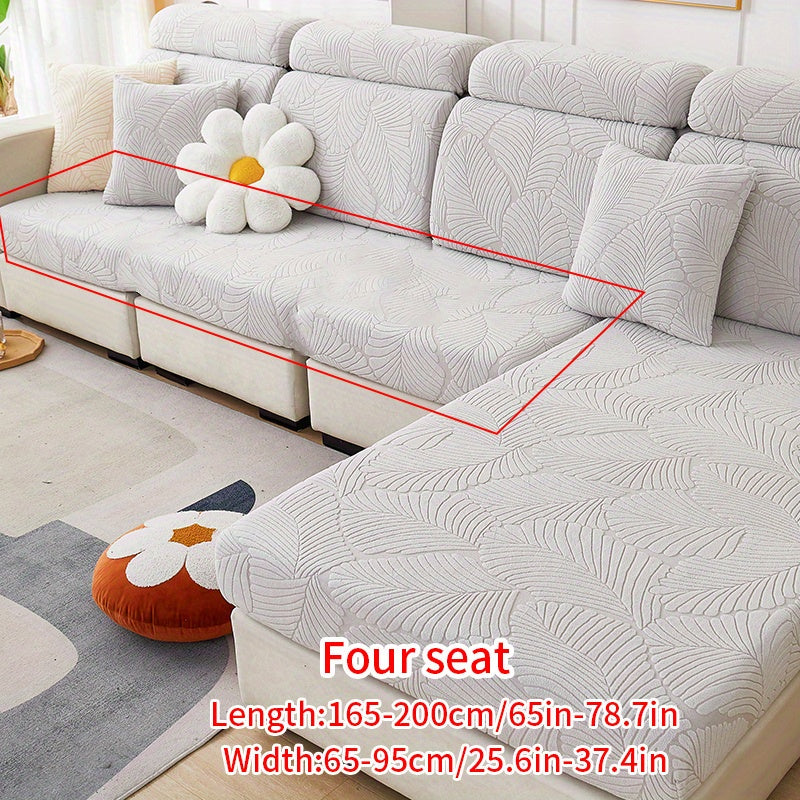 Непромокаемый эластичный чехол для дивана защищает мебель круглый год в любой комнате.