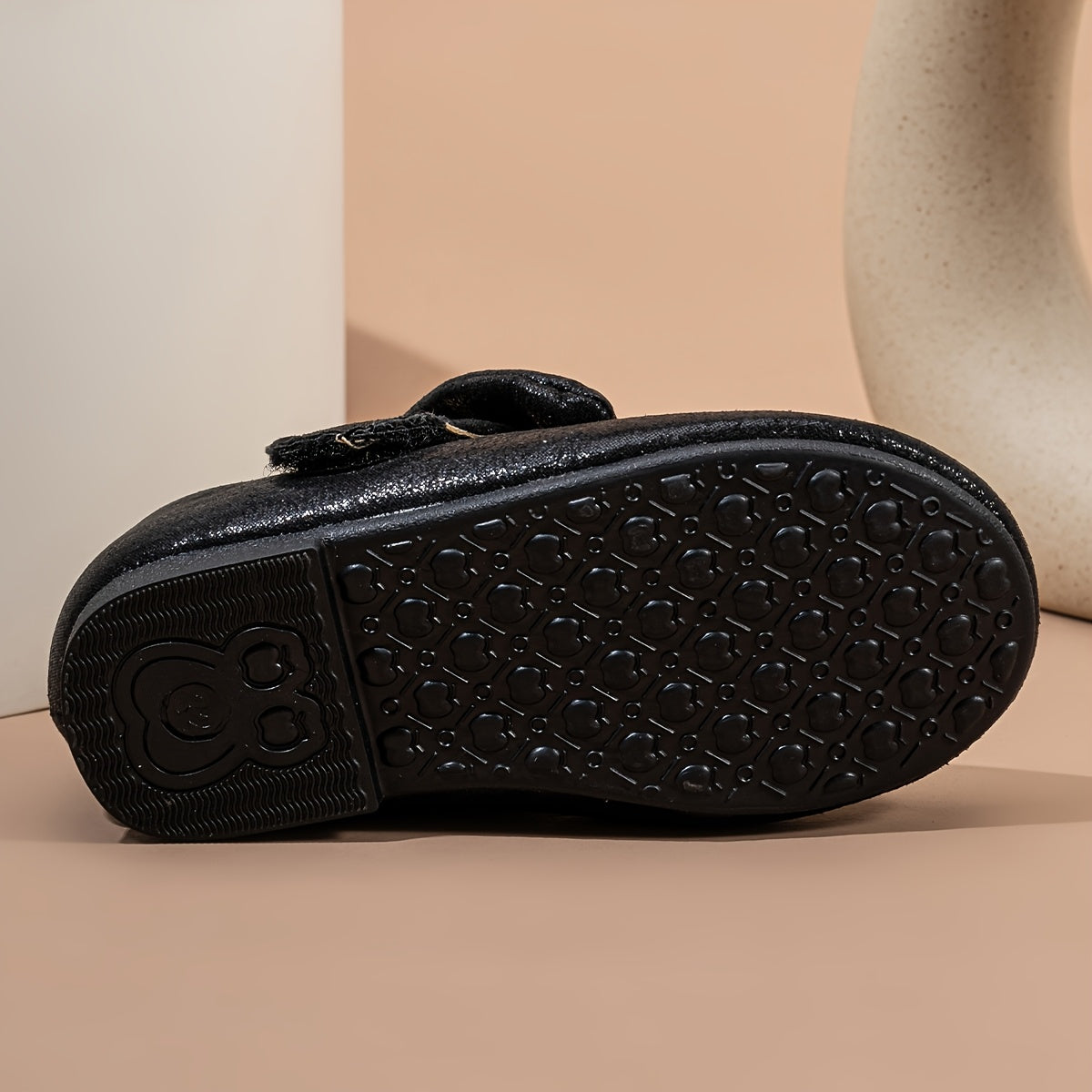 Qizlar uchun zamonaviy kamon tugmachali tekis poyabzal, partiyalar va bayramlar uchun mukammal