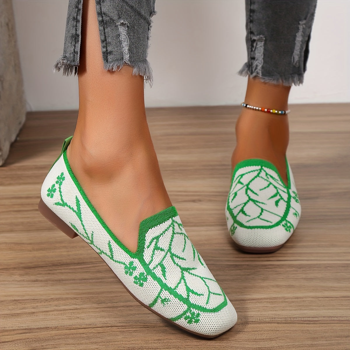 Women's Black and White Floral Slip-On Loafers Casual Flat Shoes