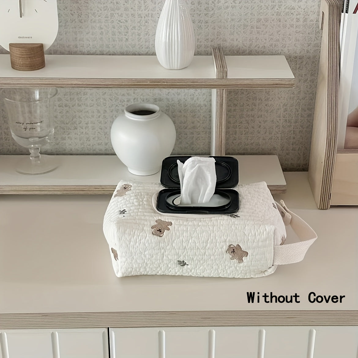 Yoshlar va uyda foydalanish uchun mo'ljallangan, katta sig'imga ega va tugallanmagan dizaynga ega, polyester tolalaridan tayyorlangan, qopqoqi buriladigan portativ sayohat mato ushlagichi.